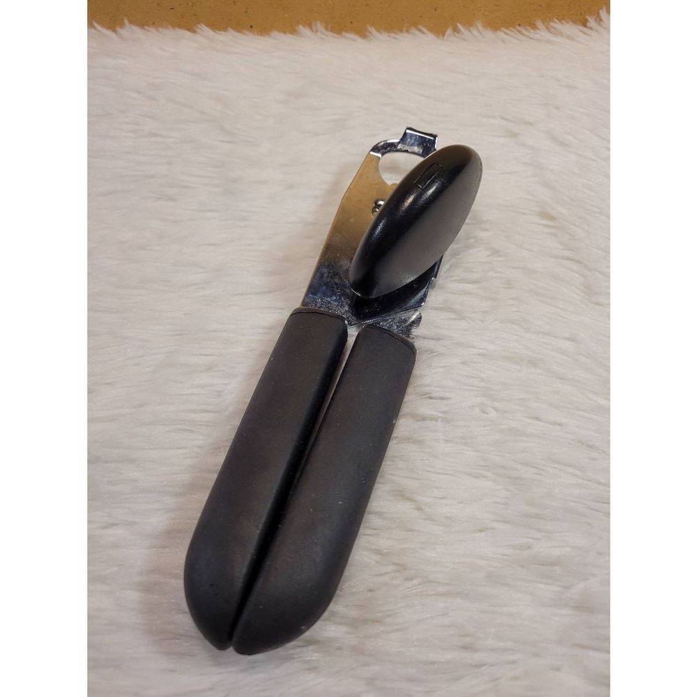 Black Can Opener 